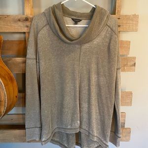 🤍 Lucky Brand lightweight long sleeve shirt